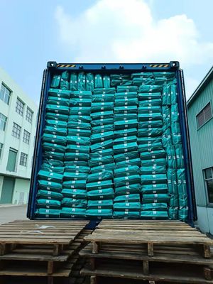 버릴 수 있는 아기는 통기성 배면 시이트와 기저귀 팬츠를 끌어올립니다