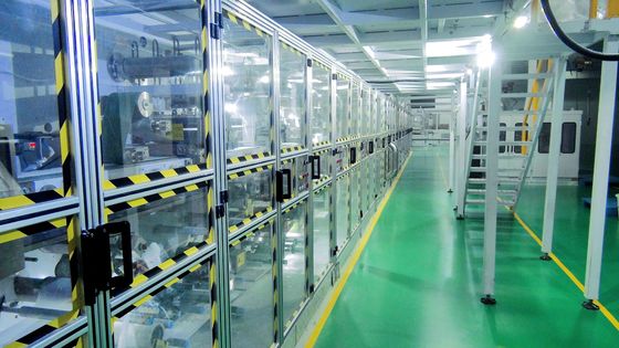 통기성 버릴 수 있는 아기는 아기 테이프 기저귀에게 기저귀를 채웁니다